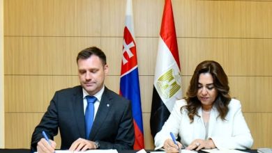 وزيرة التنمية والقائم بأعمال وزير البيئة توقع مذكرة تفاهم مع وزير البيئة بجمهورية سلوفاكيا