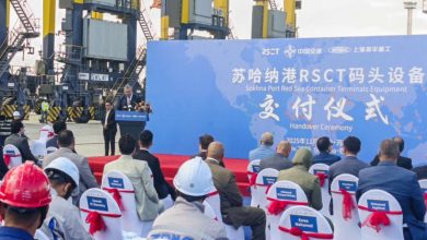 اقتصادية قناة السويس تشهد تسليم 24 وحدة من معدات مناولة الحاويات بمحطة شركة البحر الأحمر للحاويات