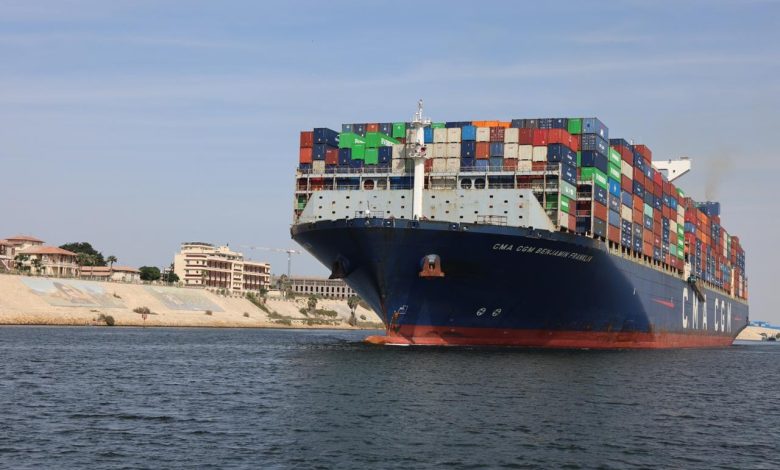 الفريق أسامة ربيع قناة السويس شهدت عبور سفينة الحاويات CMA CGM BENJAMIN FRANKLIN
