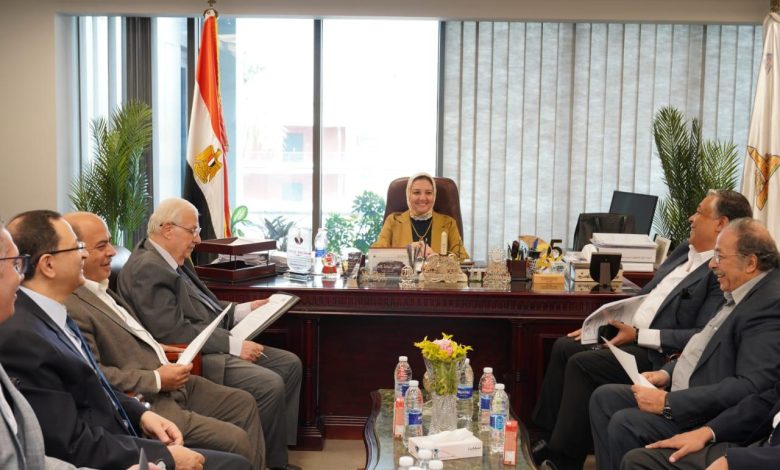 انعقاد مجلس إدارة مركز النانو تكنولوجي بجامعة عين شمس لمتابعة آخر مستجدات تجهيز المركز