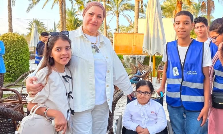 د. سحر السنباطي تصطحب ٣٠ طفلًا وطفلة من سفراء المجلس للاحتفال بأعياد الطفولة