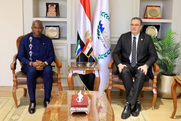 رئيس التنظيم والإدارة يستقبل وزير الإدارة العامة السيراليوني