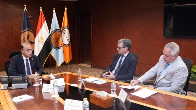 رئيس الرقابة المالية يلتقي وفد سيتي بنك لاستعراض جهود تطوير سوق رأس المال في مصر