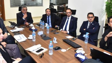 رئيس هيئة الاستثمار يلتقي المدير الإقليمي لشركة مينهارت السنغافورية