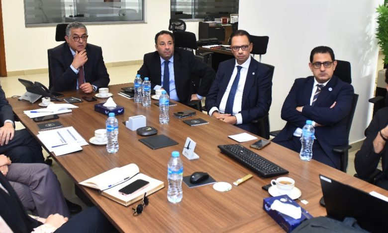 رئيس هيئة الاستثمار يلتقي المدير الإقليمي لشركة مينهارت السنغافورية