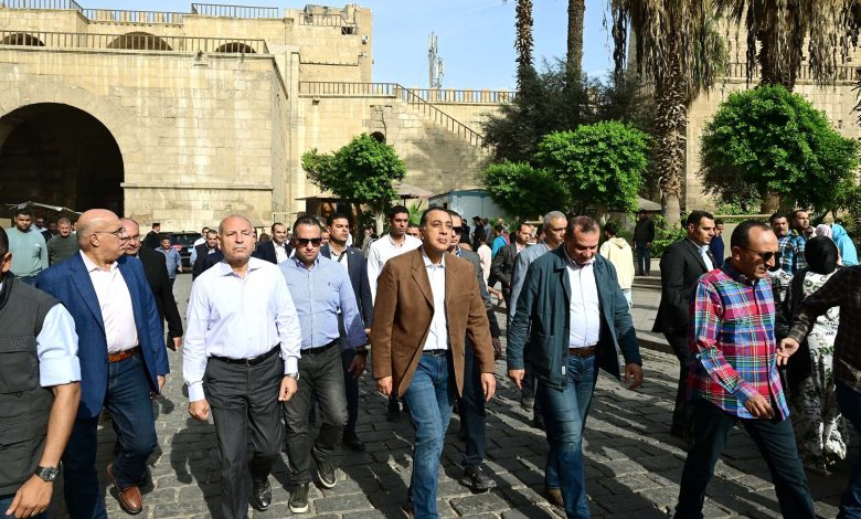 مدبولي يتفقد منطقة مسجد الحاكم بأمر الله ومشروعي بوتيك أوتيل الشوربجي وبوتيك أوتيل الأرناؤوطي