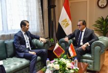 نائب رئيس مجلس الوزراء وزير الصحة يستقبل سفير قطر لبحث تعزيز التعاون الصحي المشترك