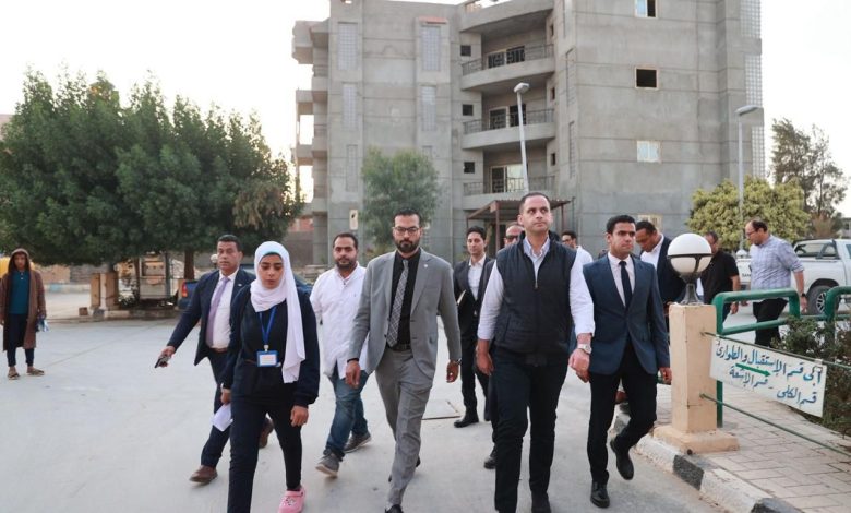 نائب وزير الصحة يتفقد مستشفى الحمام المركزي بمطروح للاطمئنان على جودة الخدمات الطبية المقدمة للمواطنين