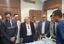 هنو يزور طلاب أسوان المصابين في حادث طريق إسنا للاطمئنان على حالتهم الصحية