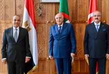 وزير الخارجية يشارك في اجتماع الآلية الثلاثية لدول جوار ليبيا بالجزائر