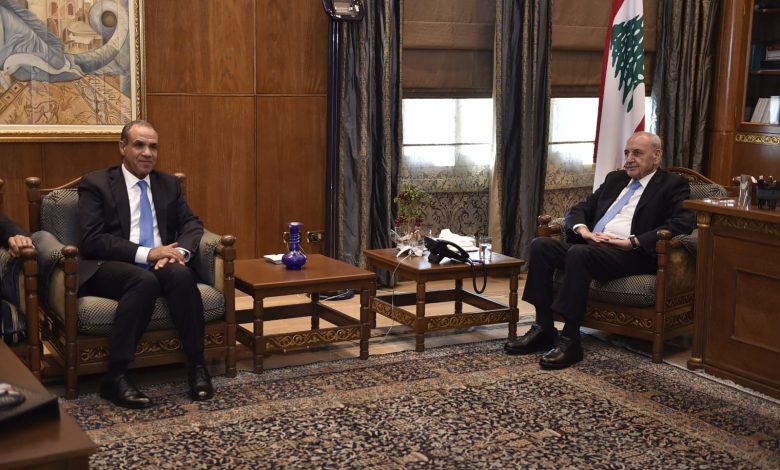 وزير الخارجية يلتقي رئيس مجلس النواب اللبناني في بيروت