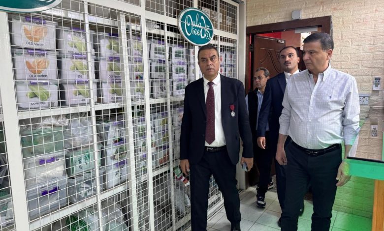 وزير الزراعة يتفقد كبرى شركات إنتاج التقاوي