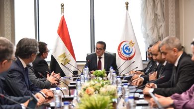 وزير الصحة والسكان يستقبل ممثلي مالتي كير فارما الإيطالية وهيئة الدواء المصرية وجيبتو فارما