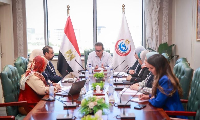 وزير الصحة يترأس اجتماعاً لإنشاء قاعدة بيانات وطنية لترشيحات الدراسات العليا الطبية
