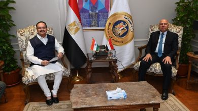 الوزير يبحث مع وزير الصحة والكيماويات والأسمدة الهندي سبل تعزيز التعاون المشترك في مجالي الصناعة والنقل