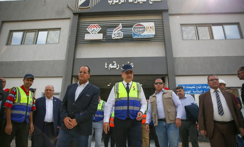 شيمي يتفقد مصانع شركة النصر للسيارات ويؤكد إعادة إحياء علامة نصر