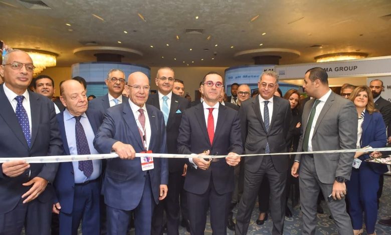 وزير الاستثمار والتجارة الخارجية يفتتح فعاليات الدورة التاسعة من معرض ديستنيشن أفريقيا