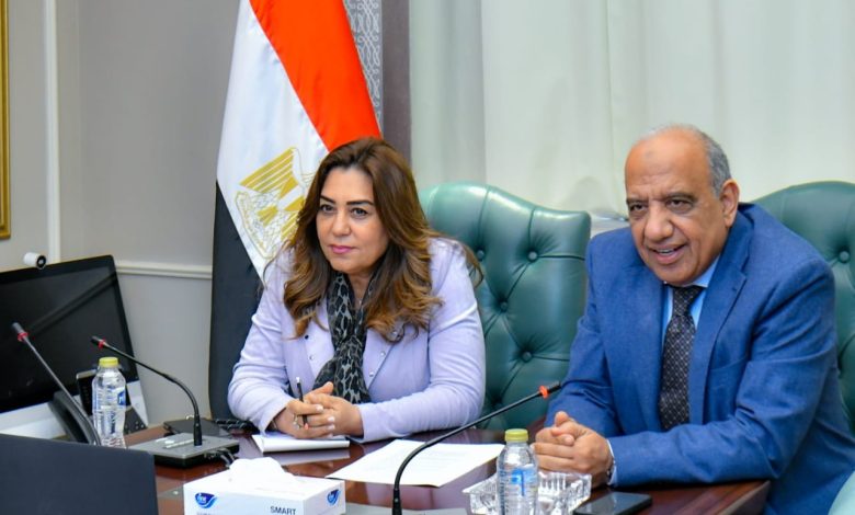 وزيرا الكهرباء والتنمية المحلية والقائم بأعمال وزير البيئة يبحثان التنسيق والعمل المشترك والتعاون
