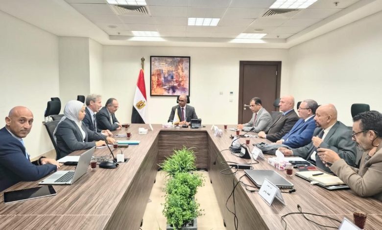 ︎نائب وزير الإسكان يلتقي تحالف شركة المقاولون العرب مع إحدى الشركات العالمية المتخصصة في مجال تحلية مياه البحر