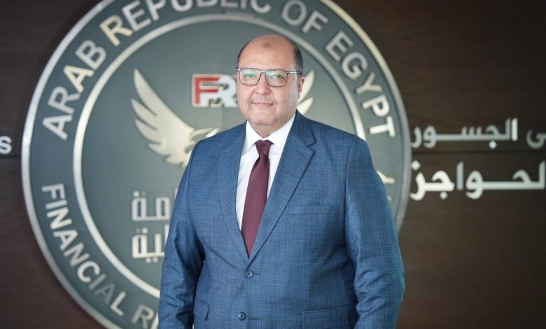 رئيس الوزراء يصدر قرارًا بتعيين ثلاثة مساعدين لرئيس الهيئة العامة للرقابة المالية