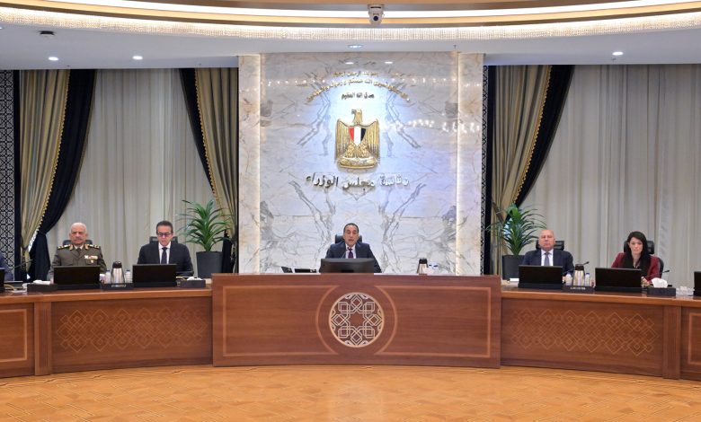 رئيس جهاز التعبئة والإحصاء يُقدم عرضًا حول التعداد العام للسكان والإسكان والمنشآت