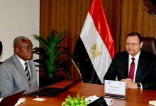 رئيس هيئة الاعتماد والرقابة الصحية يستقبل وفد وزارة الصحة بجمهورية ناميبيا