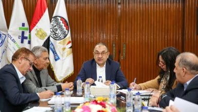 شيمي يواصل اجتماعاته الدورية برؤساء الشركات التابعة.. ويستعرض مؤشرات الأداء ومشروعات "القابضة للأدوية"