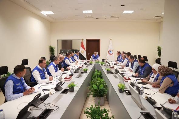 عبد الغفار يترأس غرفة الأزمات والطوارئ لمتابعة تنفيذ خطة التأمين الطبي لاحتفالات رأس السنة وأعياد الميلاد المجيد