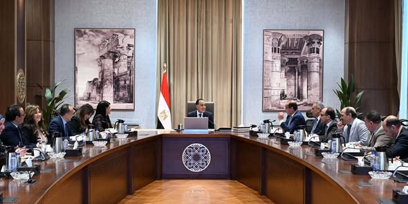 مدبولي يعقد اجتماعاً لمتابعة الموقف التنفيذي والمالي للمُبادرة الرئاسية "حياة كريمة"