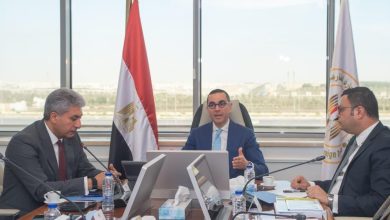 وزراء الاستثمار والسياحة والإسكان يناقشون آليات تعزيز الاستثمار في قطاع السياحة