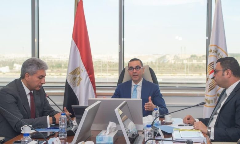 وزراء الاستثمار والسياحة والإسكان يناقشون آليات تعزيز الاستثمار في قطاع السياحة