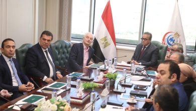 وزير الصحة يعقد اجتماعًا مع وفد مجموعتي Curagita وACH لمناقشة سبل التعاون المشترك في مشروع مدينة النيل الطبية