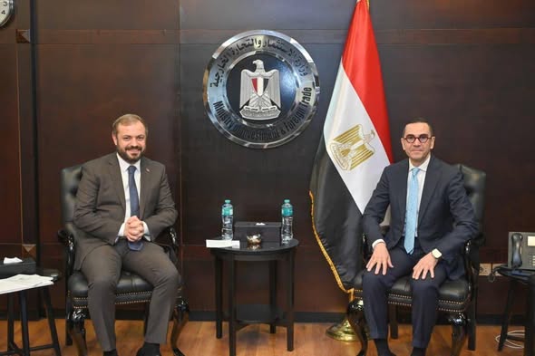 الخطيب يستقبل وزير الاقتصاد بجمهورية أرمينيا لبحث سبل تعزيز العلاقات الاقتصادية بين البلدين