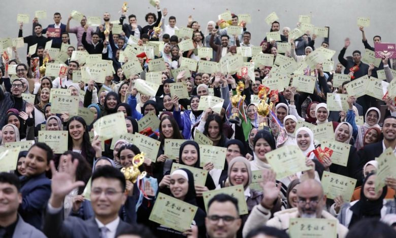 حفل تكريم الفائزين فى مسابقة الأمثال الصينية بجامعة ٦ أكتوبر