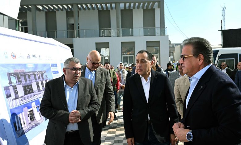 رئيس الوزراء يتفقد مشروع إنشاء مستشفى شبين القناطر المركزي