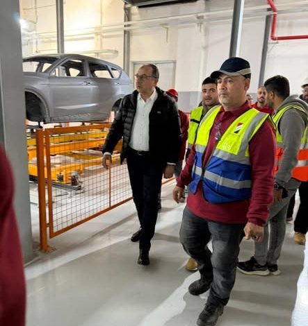 شيمي يتفقد مصانع شركة النصر للسيارات.. متابعة مستمرة لعمليات الإنتاج والمشروعات التطويرية والتوسعية لتعميق التصنيع المحلي وتوطين التكنولوجيا
