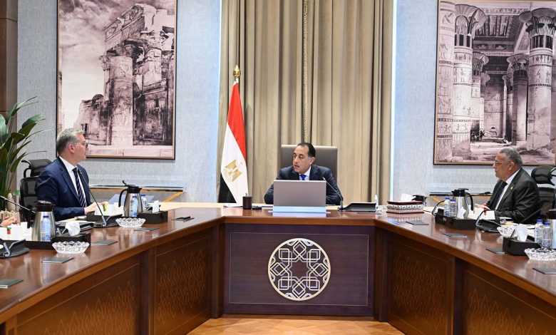 مدبولي يتابع جهود جذب المزيد من الاستثمارات للمنطقة الاقتصادية للمثلث الذهبي