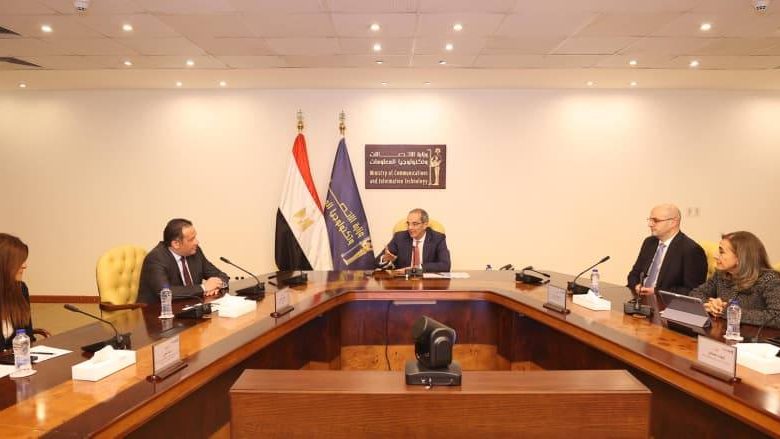 وزير الاتصالات يشهد توقيع مذكرة تفاهم بين وزارة الاتصالات وتكنولوجيا المعلومات وشركة أورنچ مصر