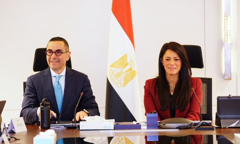 وزيرا التخطيط والاستثمار يتابعان مع البنك الدولي إعداد الاستراتيجية الوطنية للاستثمار الأجنبي المباشر