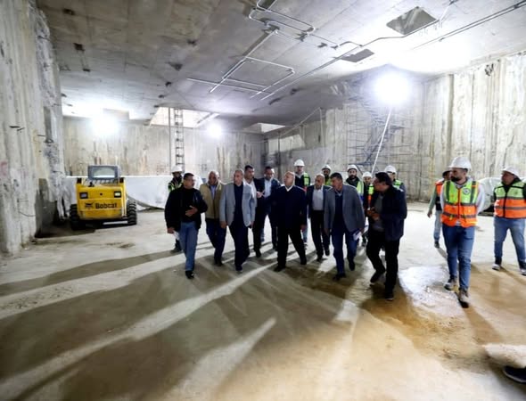 الوزير يجري جولة هامة بالمرحلة الأولى من الخط الرابع للمترو