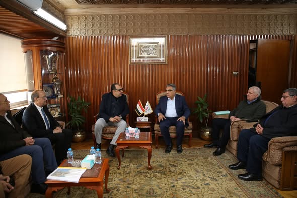 شيمي يتابع ميدانيًا تقدم العمل بمشروع إحياء "الدلتا للأسمدة" وإعادة تشغيل مصانع الأمونيا واليوريا