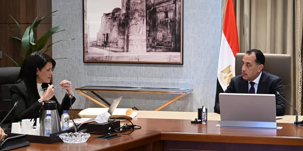 مدبولي يلتقي وزيرة التخطيط لمتابعة آليات ترجمة مستهدفات "السردية الوطنية للتنمية الشاملة" إلى برنامج تنفيذي