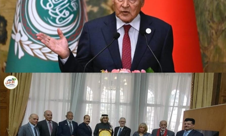 العربي للتنمية المستدامة يهدي درع الإتحاد لأبو الغيط لدعمه العمل العربي المشترك