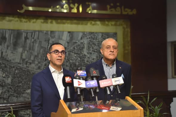 الخطيب: الأقصر لا تقتصر أهميتها على القطاع السياحي فقط، بل تمتلك مقومات واعدة في قطاعي الصناعة والزراعة