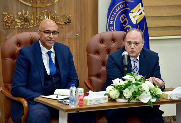 الدواء المصرية تعقد اجتماع مع ممثلي النقابة العامة والنقباء الفرعيين لتوضيح الدليل التنظيمي لنشاط تركيب المستحضرات الصيدلية