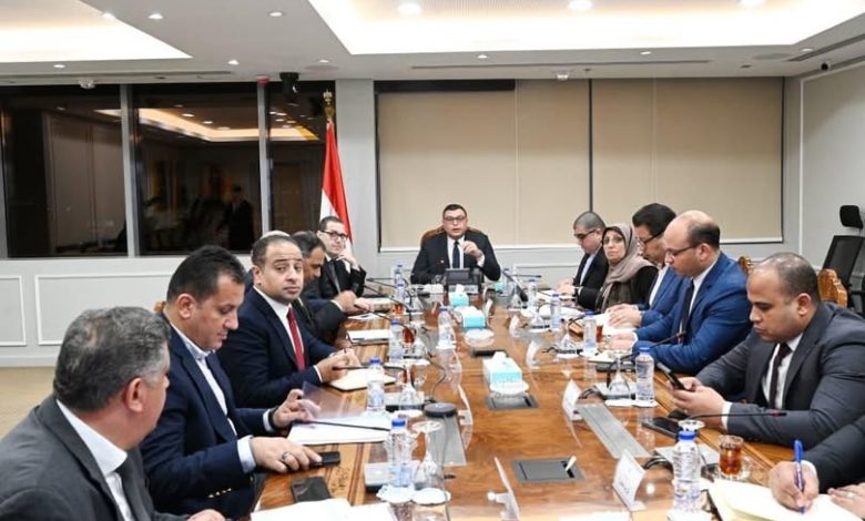 الشربيني يتابع مشروعات المماشي السياحية بعدد من المدن الجديدة