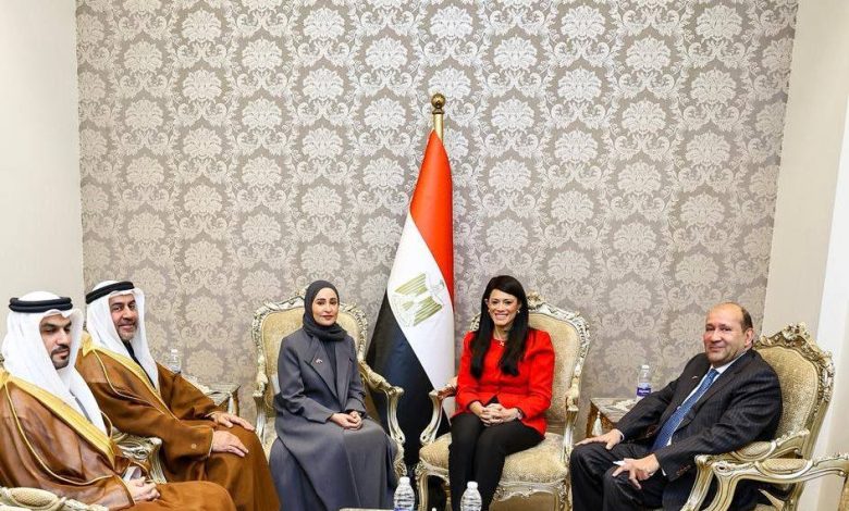 المشاط تلتقي وزيرة الدولة للتطوير الحكومي والمستقبل بدولة الإمارات العربية