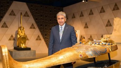 فتحي يفتتح معرض الملك الشاب توت عنخ آمون بالجناح المصري المُشارك بالمعرض السياحي الدولي FITUR 2026