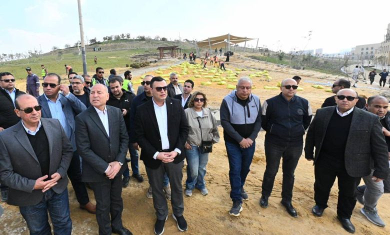 وزير الإسكان ومحافظ القاهرة يتفقدان مشروع حدائق تلال الفسطاط بمنطقة مصر القديمة