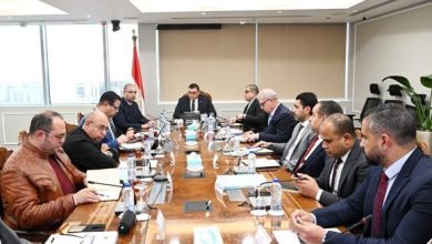 وزير الإسكان يتابع موقف مشروعات المرافق بالأراضي المضافة لعدد من المدن الجديدة